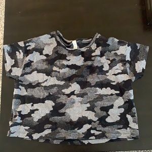 Lululemon Cropped Tee